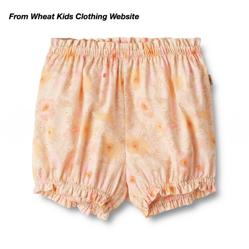 NWT: WHEAT ANGIE NAPPY PANTS/BLOOMERS IN ALABASTER FLOWER BOBBLES (2Y)